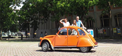 Visites et animations insolites en 2CV à Lille Panier garni